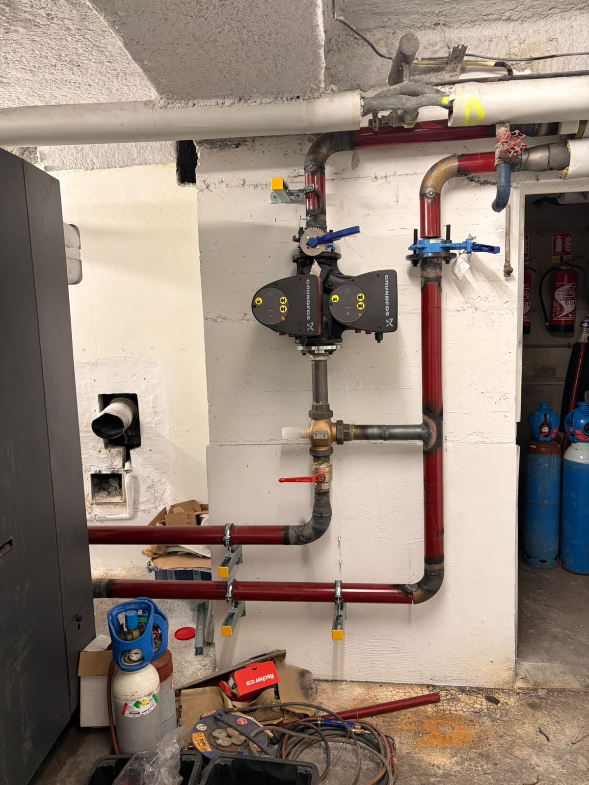 Circuit de chauffage collectif avec pompes Grundfos
